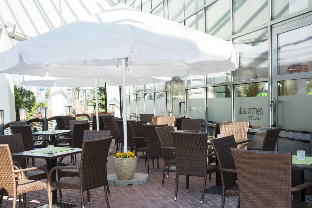 Ibis Poznan Stare Miasto Exterior foto